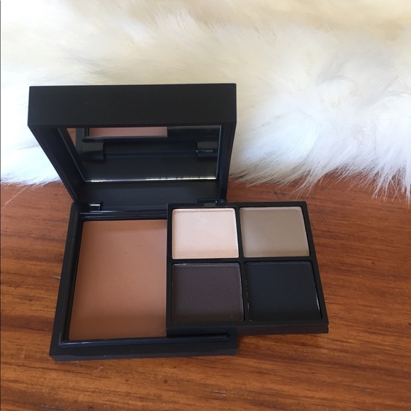 Carine Roitfield Jungle Camouflage Full Face Kit - Picture 2 of 3